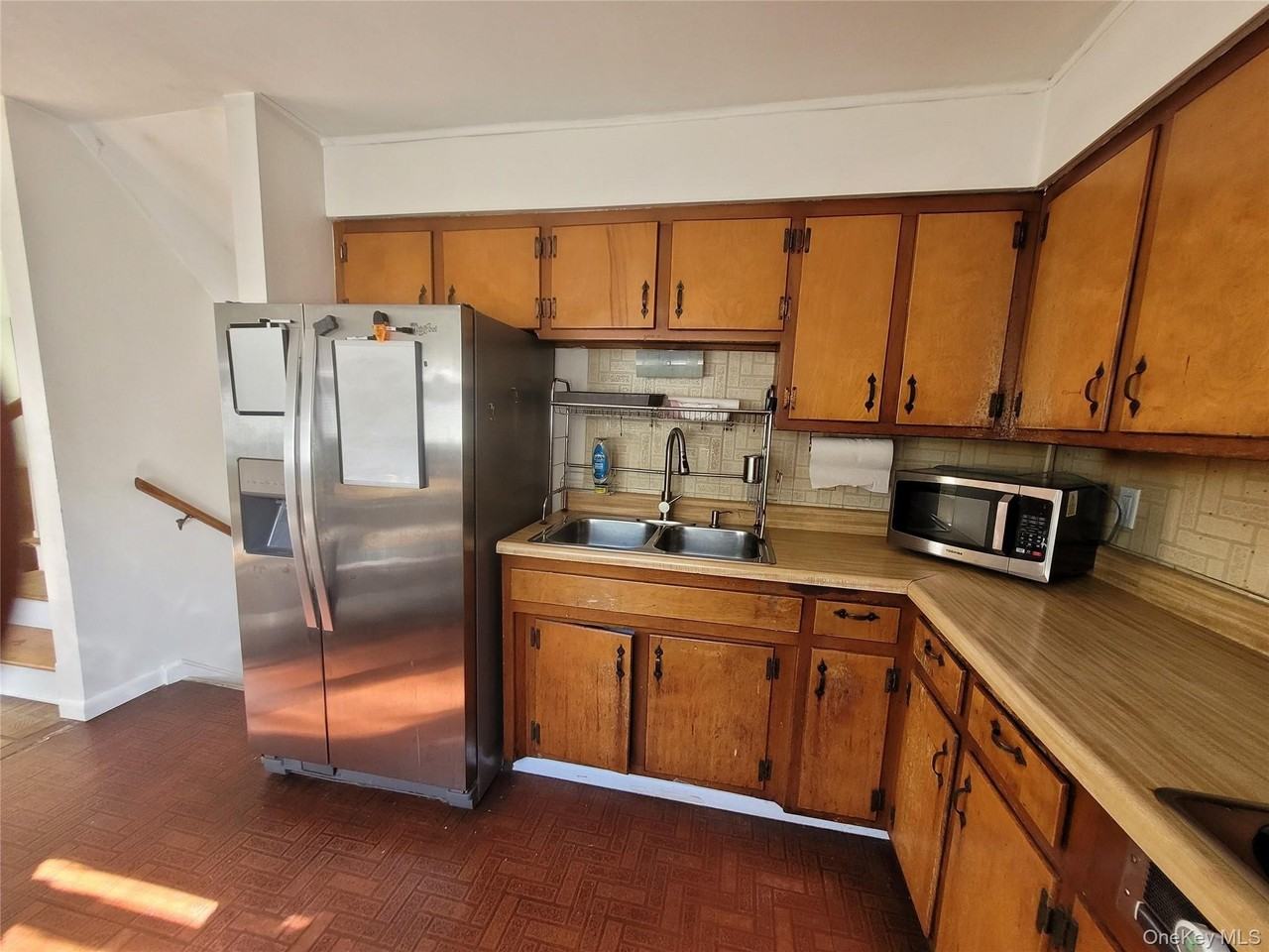 66 Phillips St - Photo 3 of 21