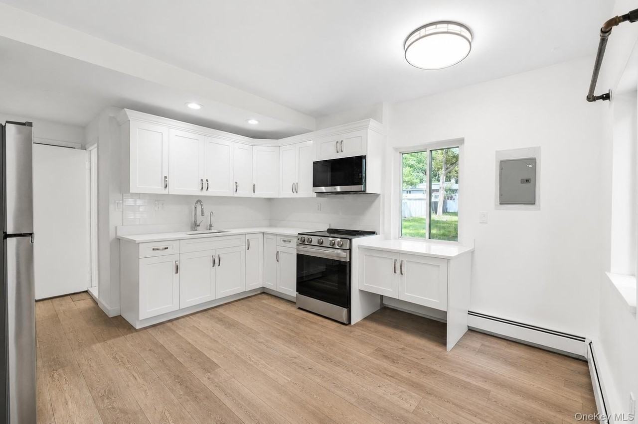 60 Morris Ave - Photo 7 of 25