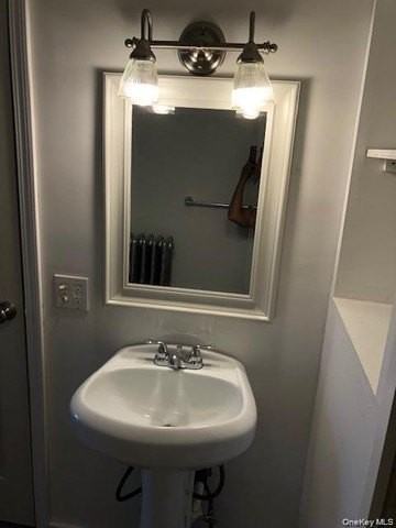 13 Benton Ave - Photo 6 of 15