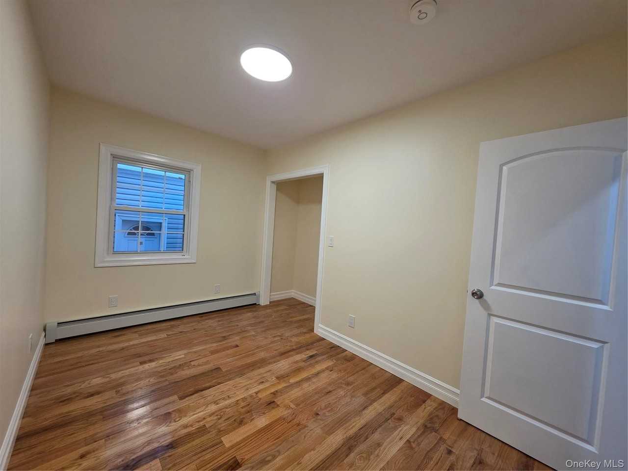 91-12 Park Ln S #1 - Photo 5 of 8