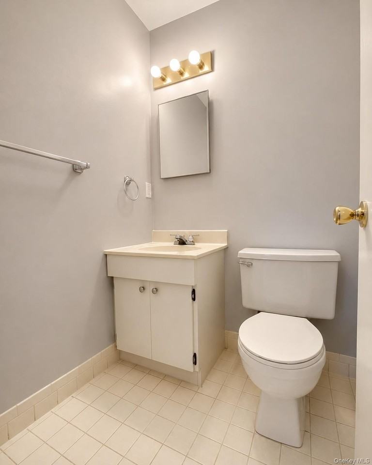 24 Milford Ln - Photo 6 of 18