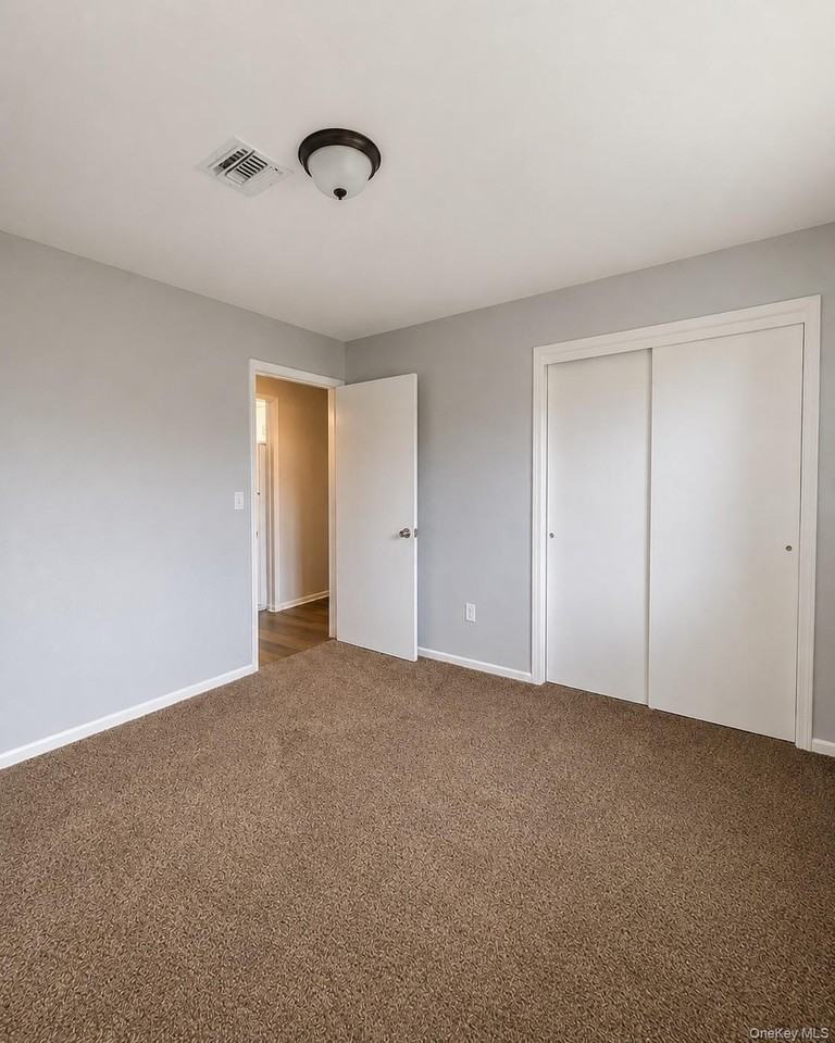24 Milford Ln - Photo 7 of 18