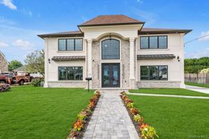featured image of 161 Division Ave