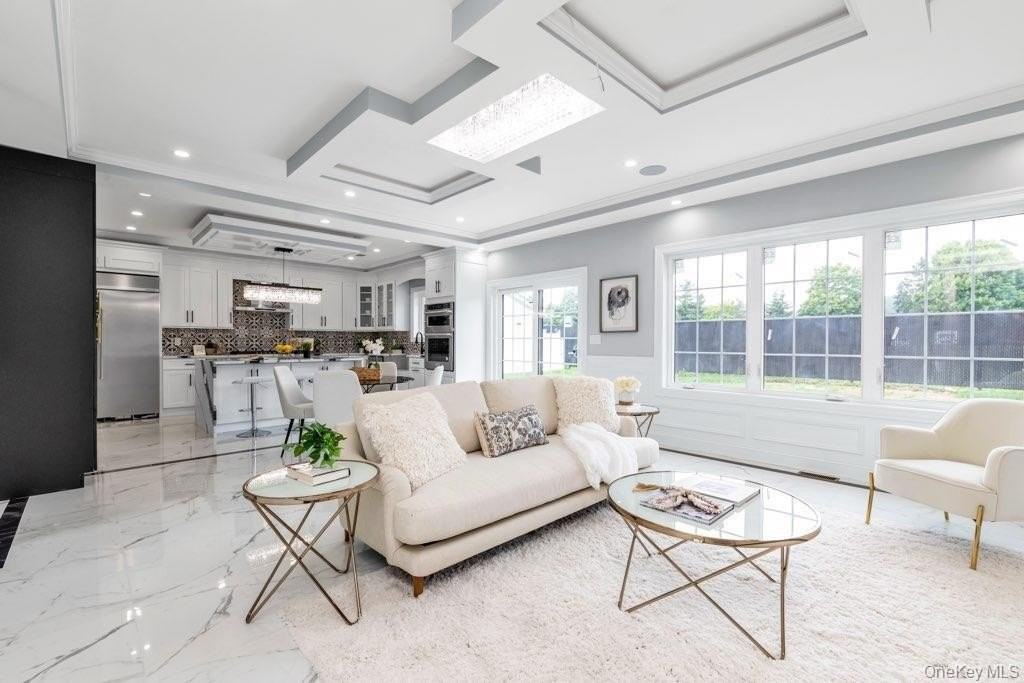 161 Division Ave - Photo 4 of 6
