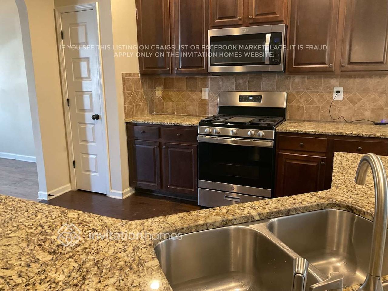 4373 Grove Lake St - Photo 7 of 12