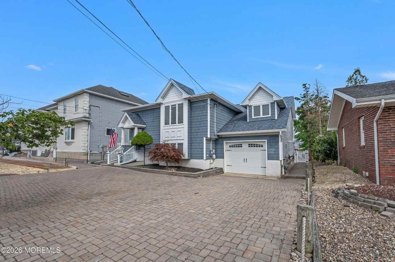 15 Seville Dr - Photo 2 of 46