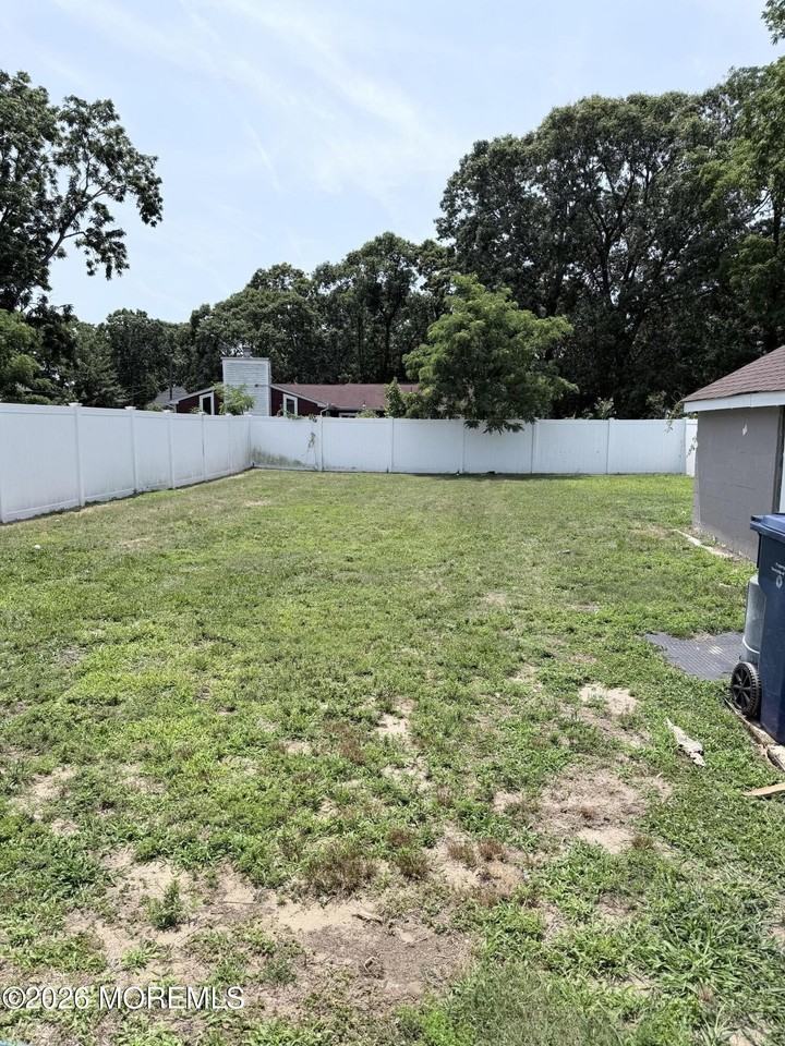 142 Monmouth Rd - Photo 5 of 5