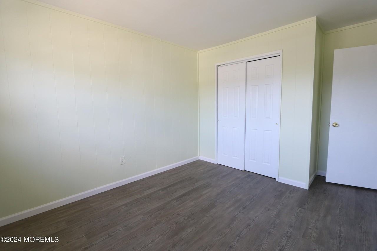814 Laurel St - Photo 7 of 11