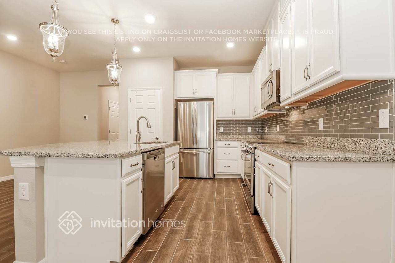 2893 Grand Kemerton Pl #71 - Photo 6 of 18