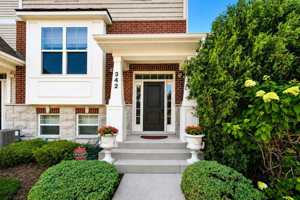 featured image of 342 S Western Ave