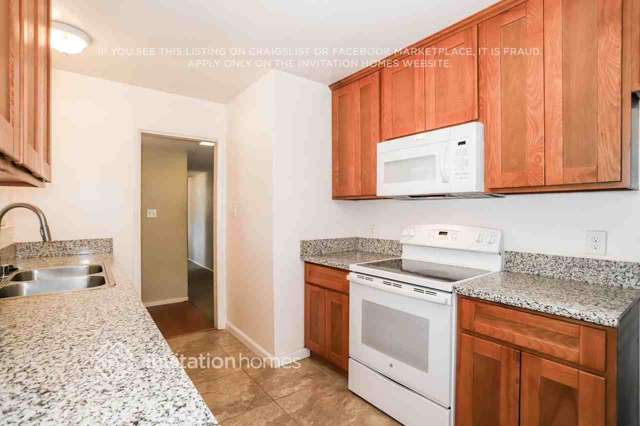 7740 Aptos Cir - Photo 6 of 17