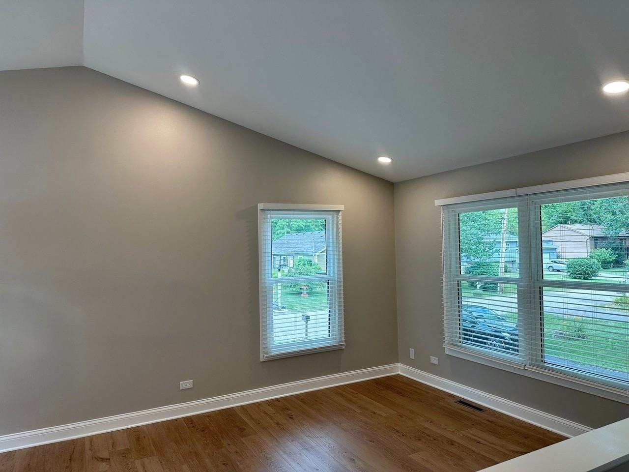 3816 Illinois St - Photo 3 of 34