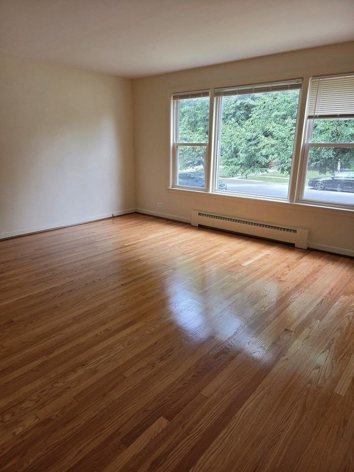 9007 La Crosse Ave #1S - Photo 7 of 10