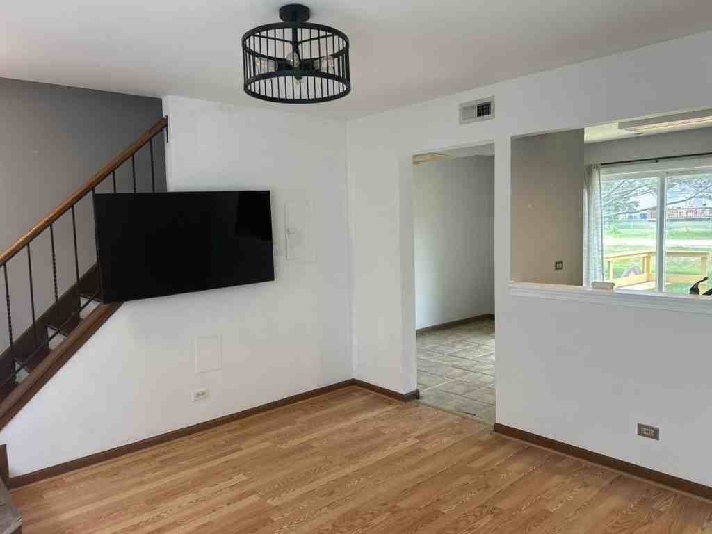 2732 Wilshire Ct - Photo 5 of 13