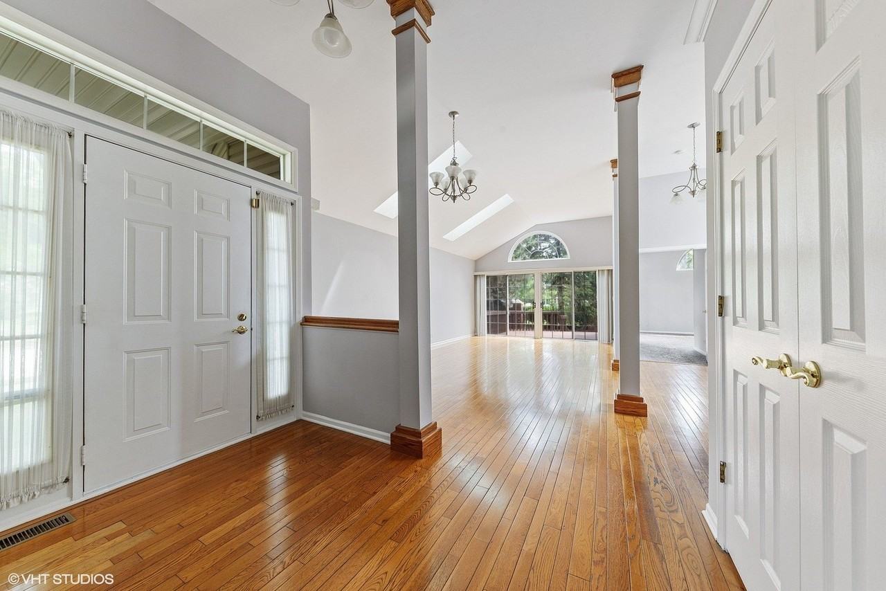 1908 N Evergreen Ave - Photo 3 of 12