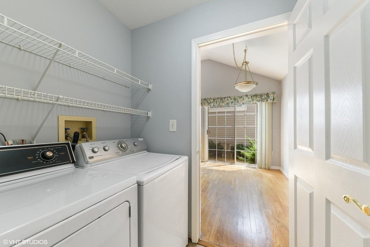1908 N Evergreen Ave - Photo 7 of 12