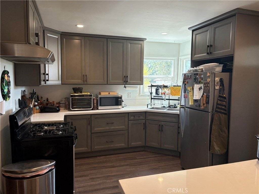 12917 Gladstone Ave - Photo 5 of 17