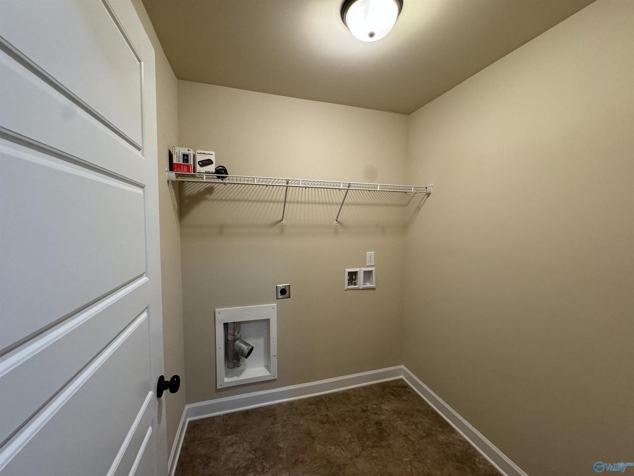 120 Meadowglade Ln - Photo 5 of 28