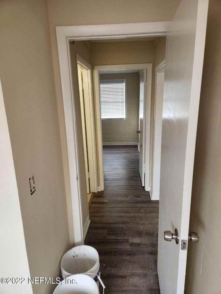713 4th Ave S - Photo 6 of 9