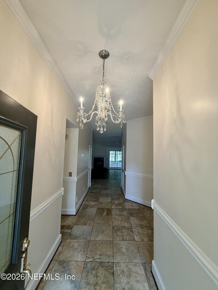 1523 Blue Heron Ct - Photo 4 of 30