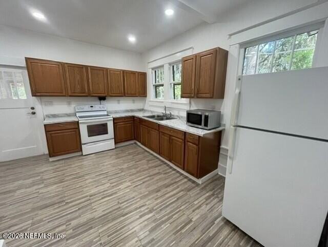 108 Fern St - Photo 7 of 18