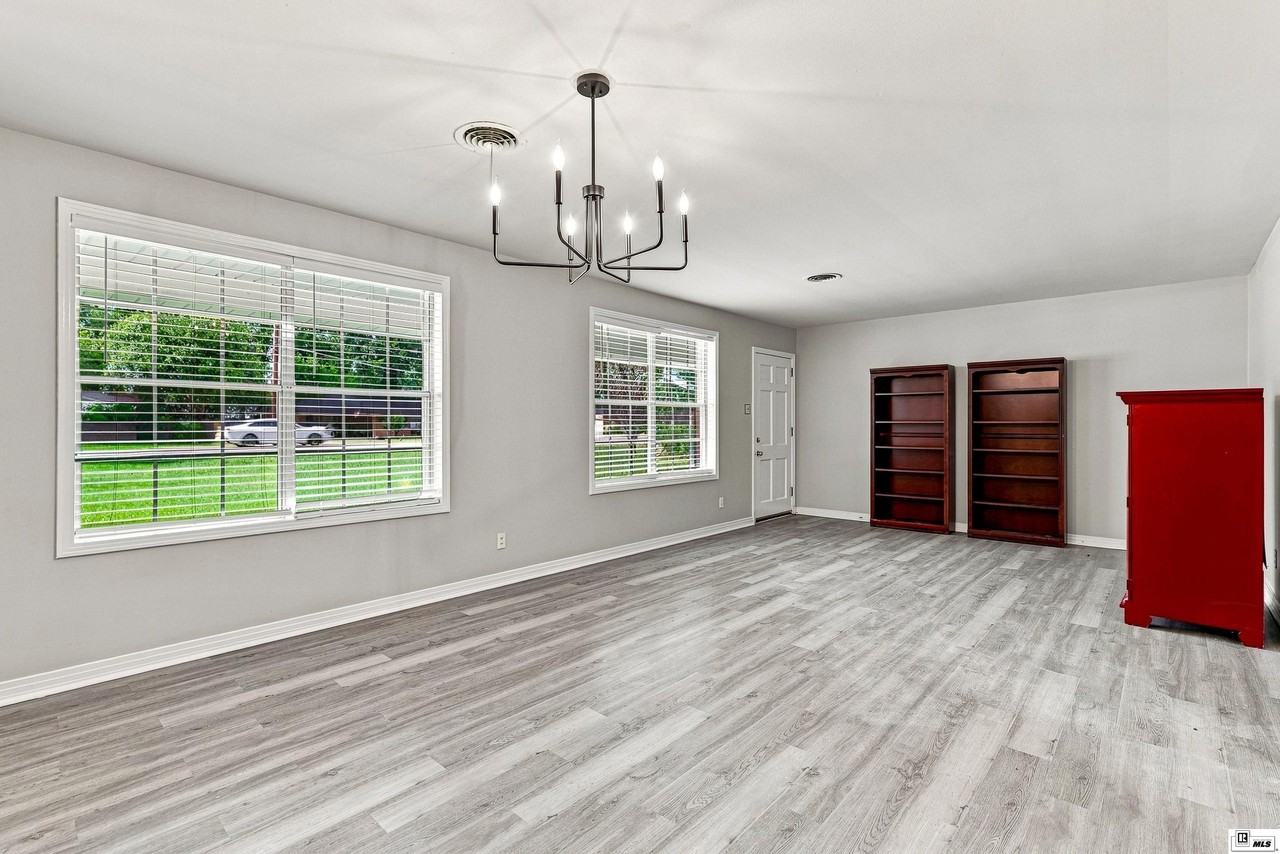 1408 Speed Ave - Photo 7 of 33