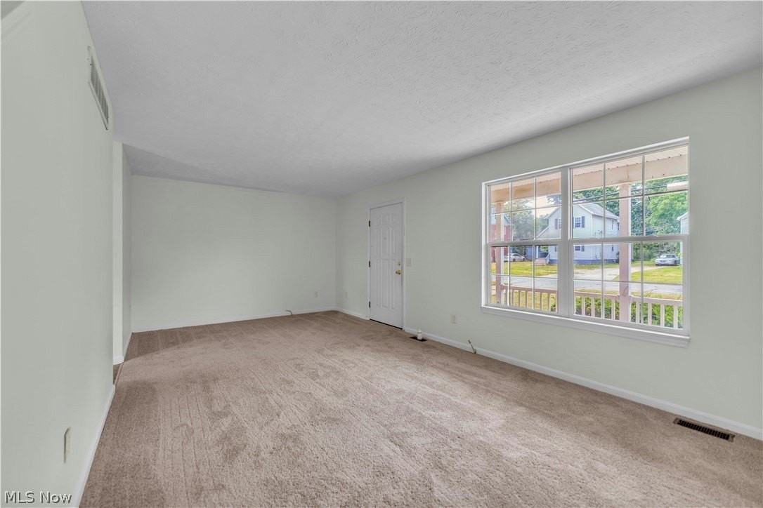 1917 Lexington Ave - Photo 3 of 20