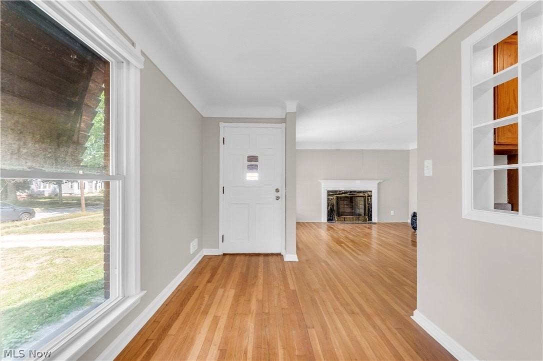 1187 Winston Rd - Photo 3 of 23