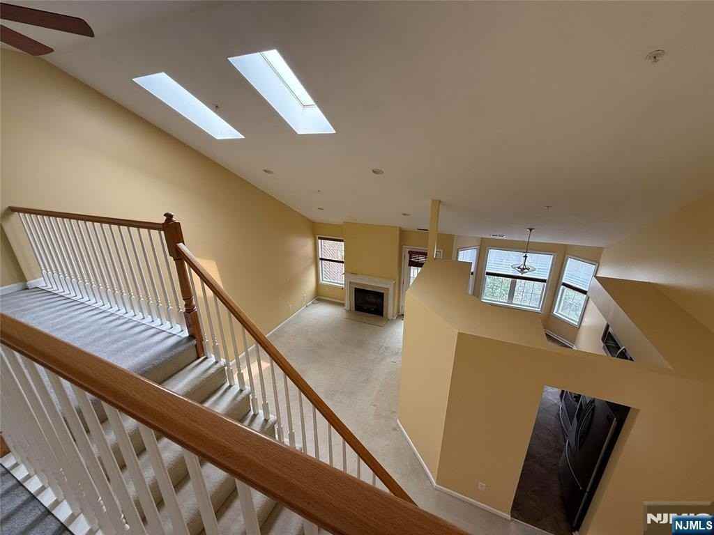 884 Somerset Ct - Photo 4 of 18