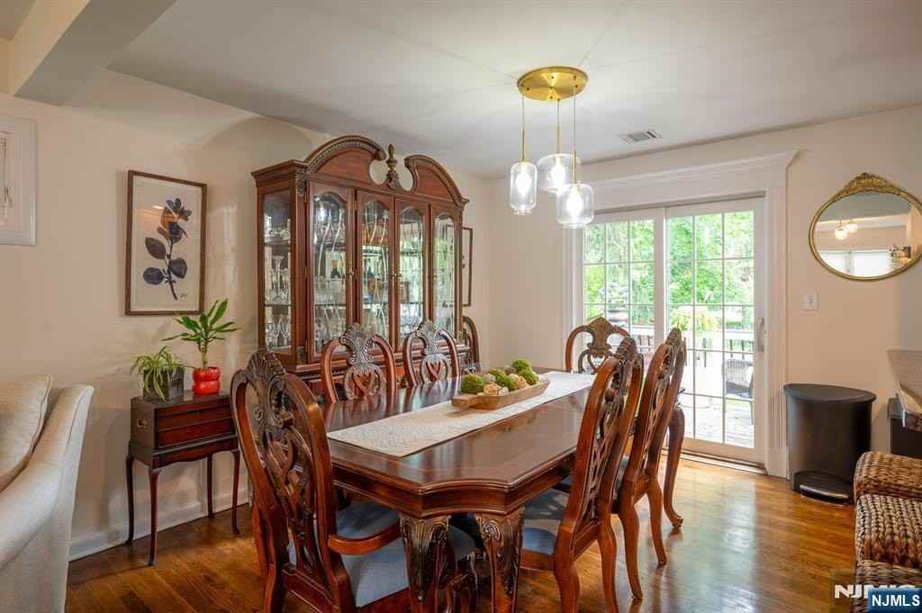 508 Van Buren St - Photo 4 of 14