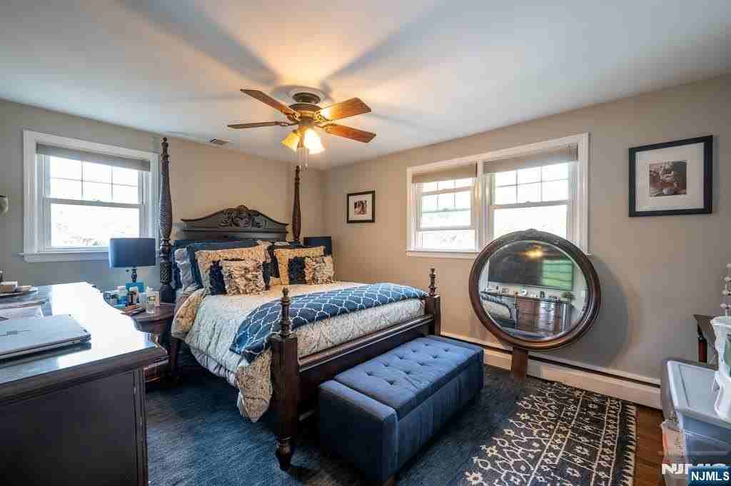508 Van Buren St - Photo 6 of 14