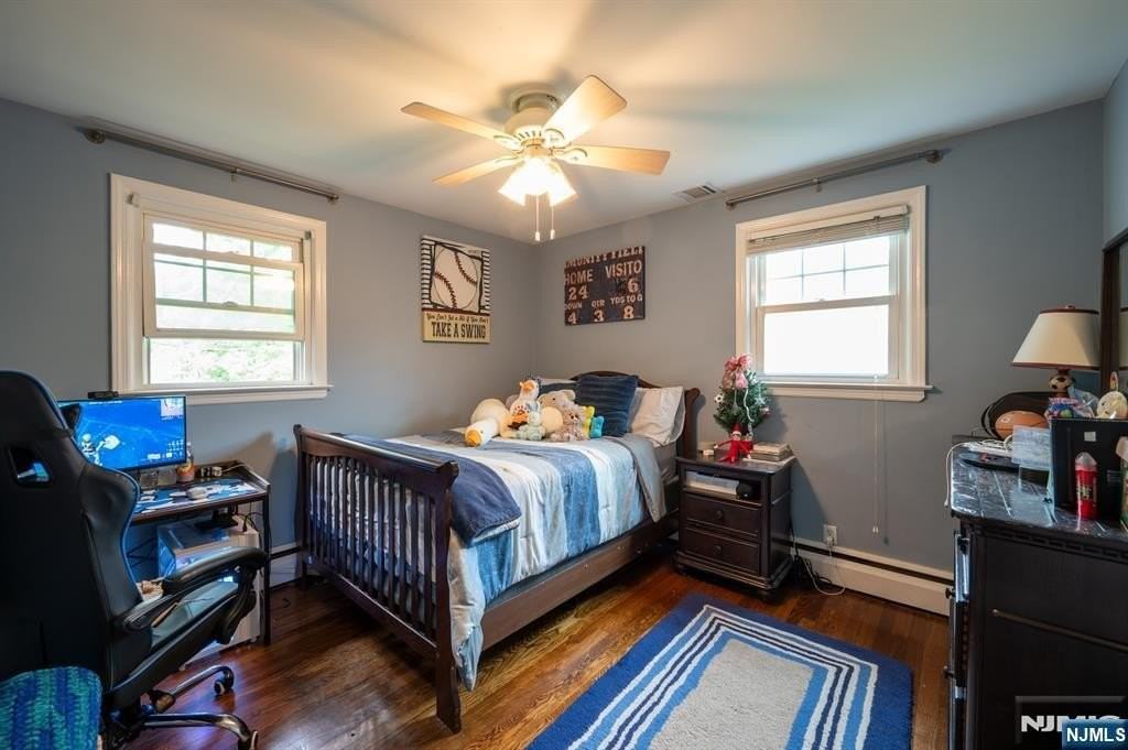 508 Van Buren St - Photo 7 of 14