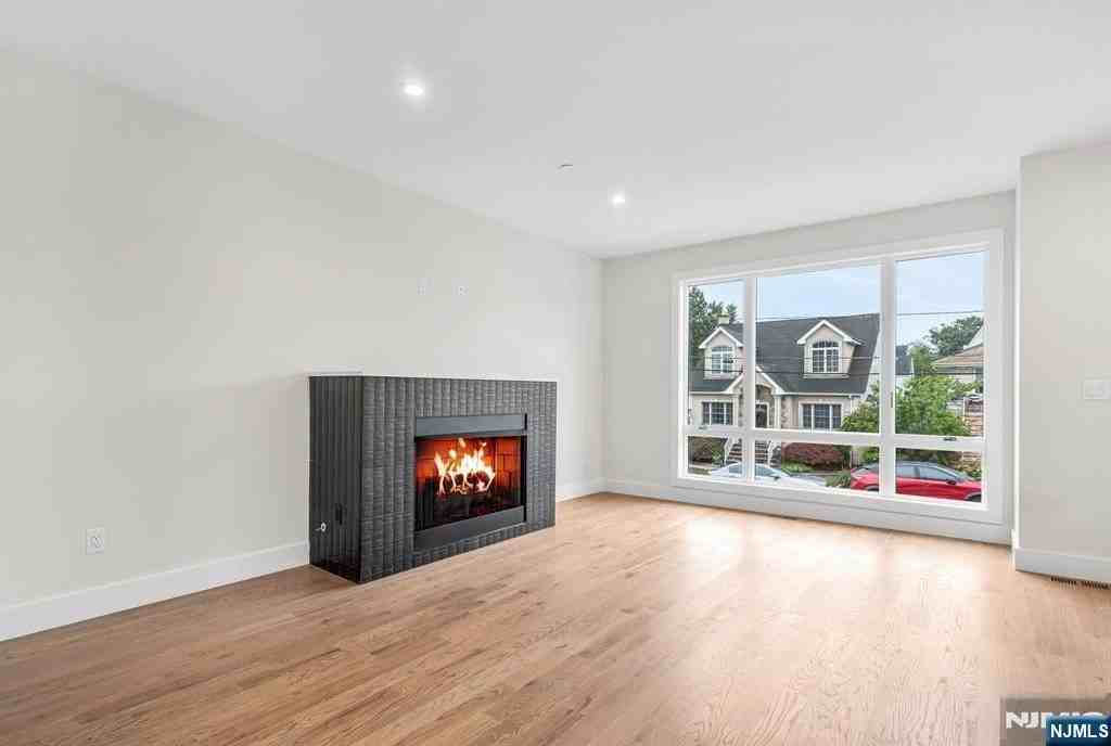 55 Washington Ave - Photo 4 of 48