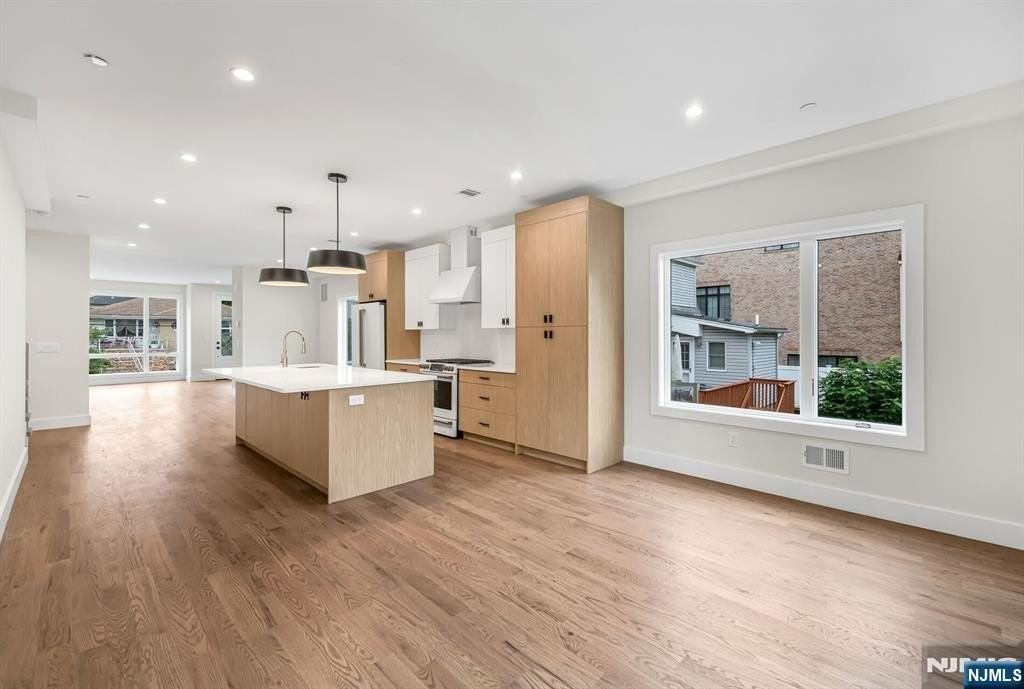 55 Washington Ave - Photo 6 of 42