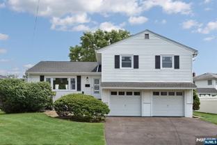 7-32 Richard St - Photo 1 of 1
