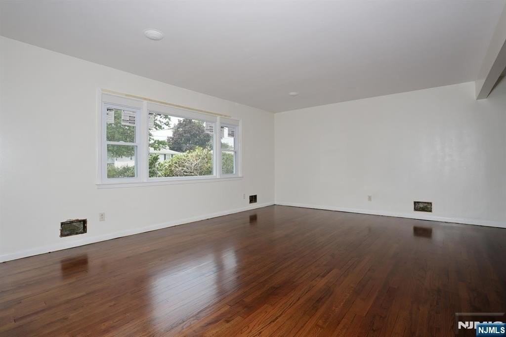 7-32 Richard St - Photo 4 of 29