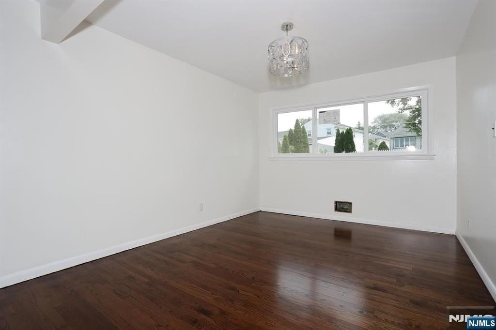 7-32 Richard St - Photo 7 of 29