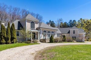 featured image of 221 South Rd