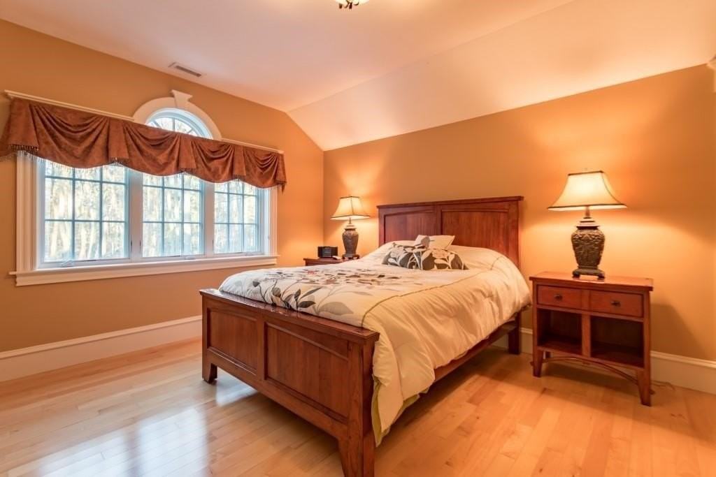 221 South Rd - Photo 7 of 12