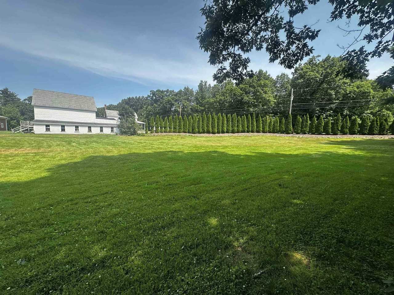 410 Wallace Rd - Photo 3 of 27