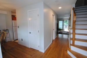 featured image of 7 Meadowview Cir