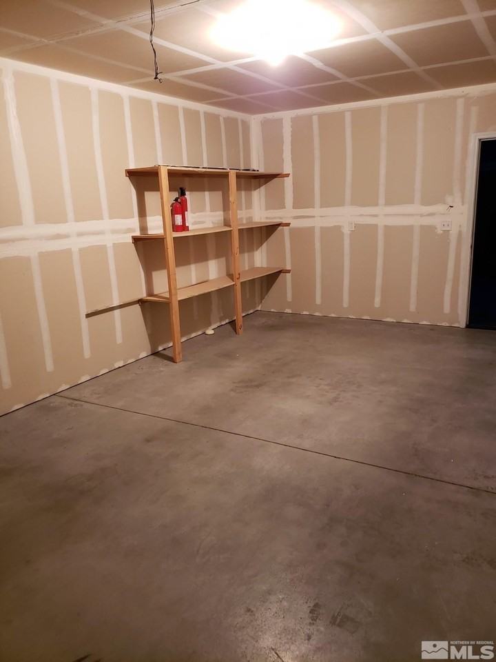 215 E A St - Photo 5 of 8
