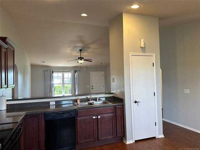 12309 N 112th East Ave - Photo 7 of 22