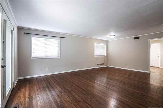 5920 E 25th St - Photo 6 of 42
