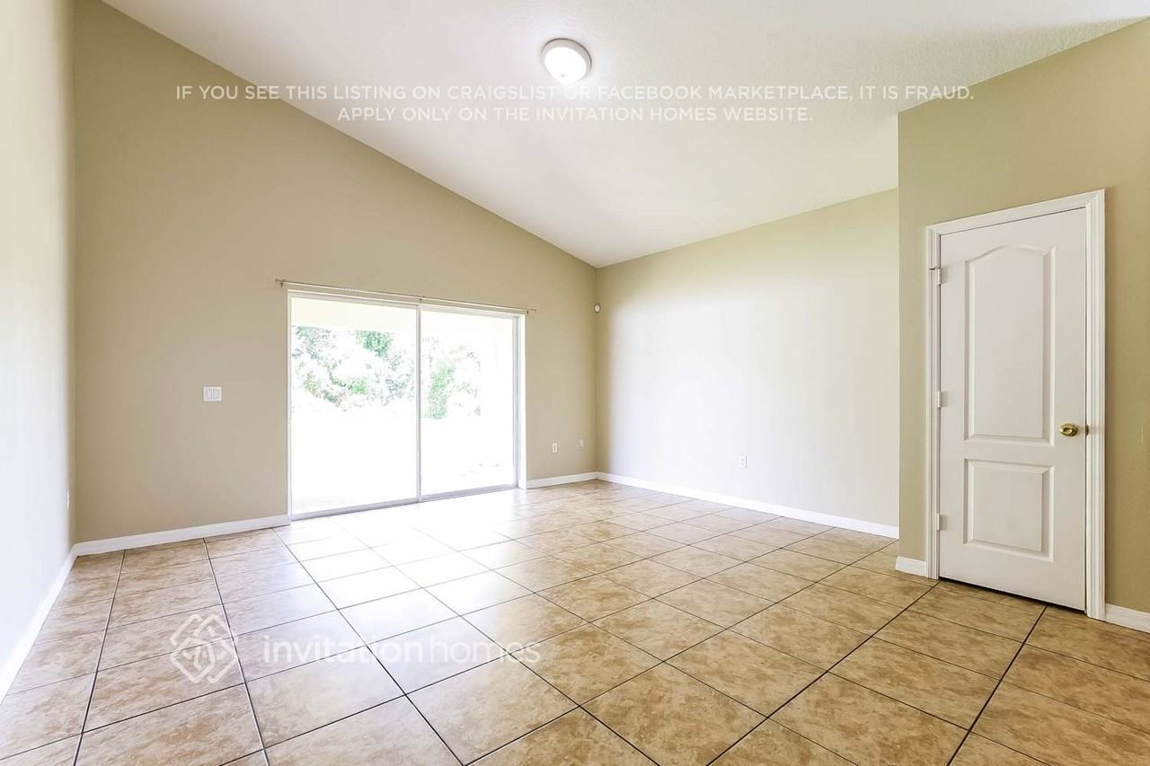 3144 Dasha Palm Dr - Photo 7 of 18