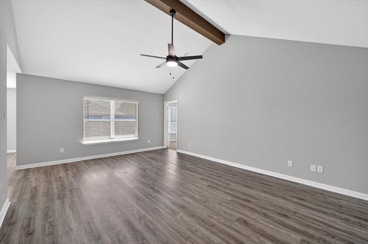 523 Bennie Leonard St - Photo 7 of 40