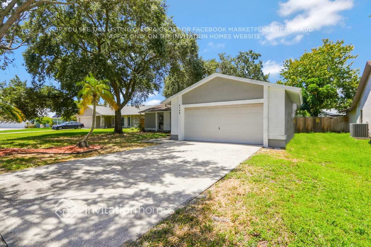6708 Commodore Way - Photo 3 of 31