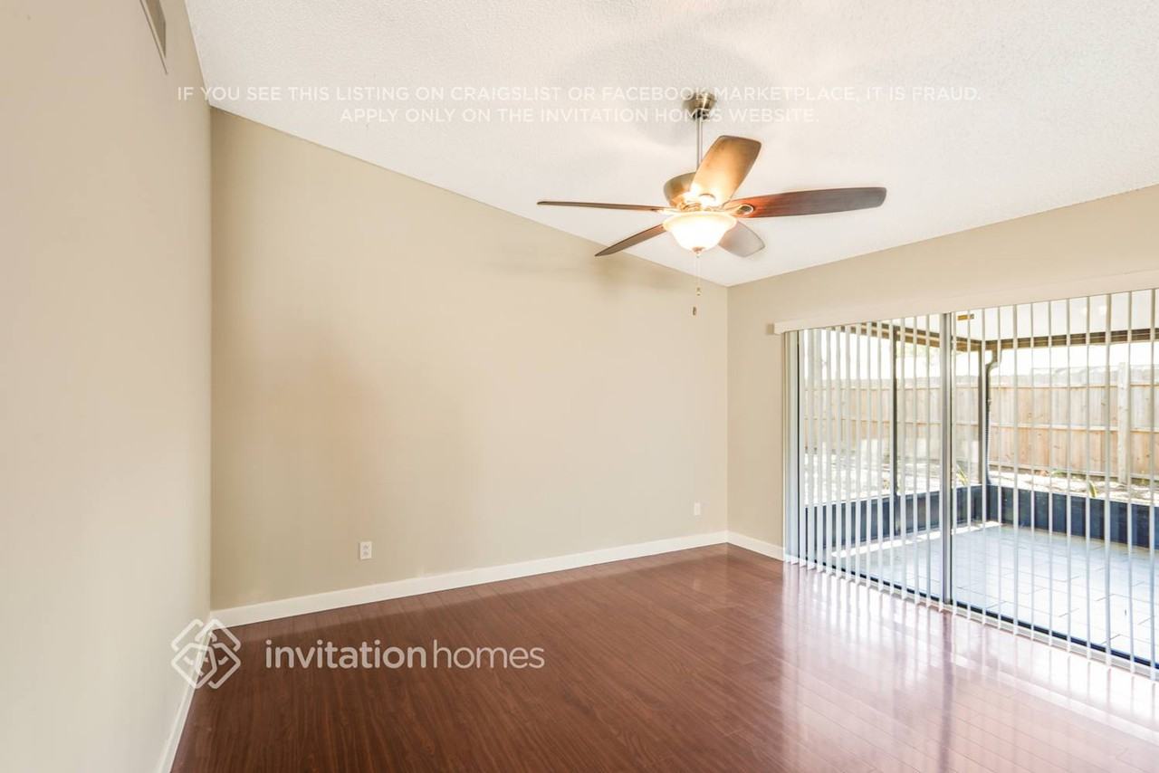 6708 Commodore Way - Photo 4 of 31