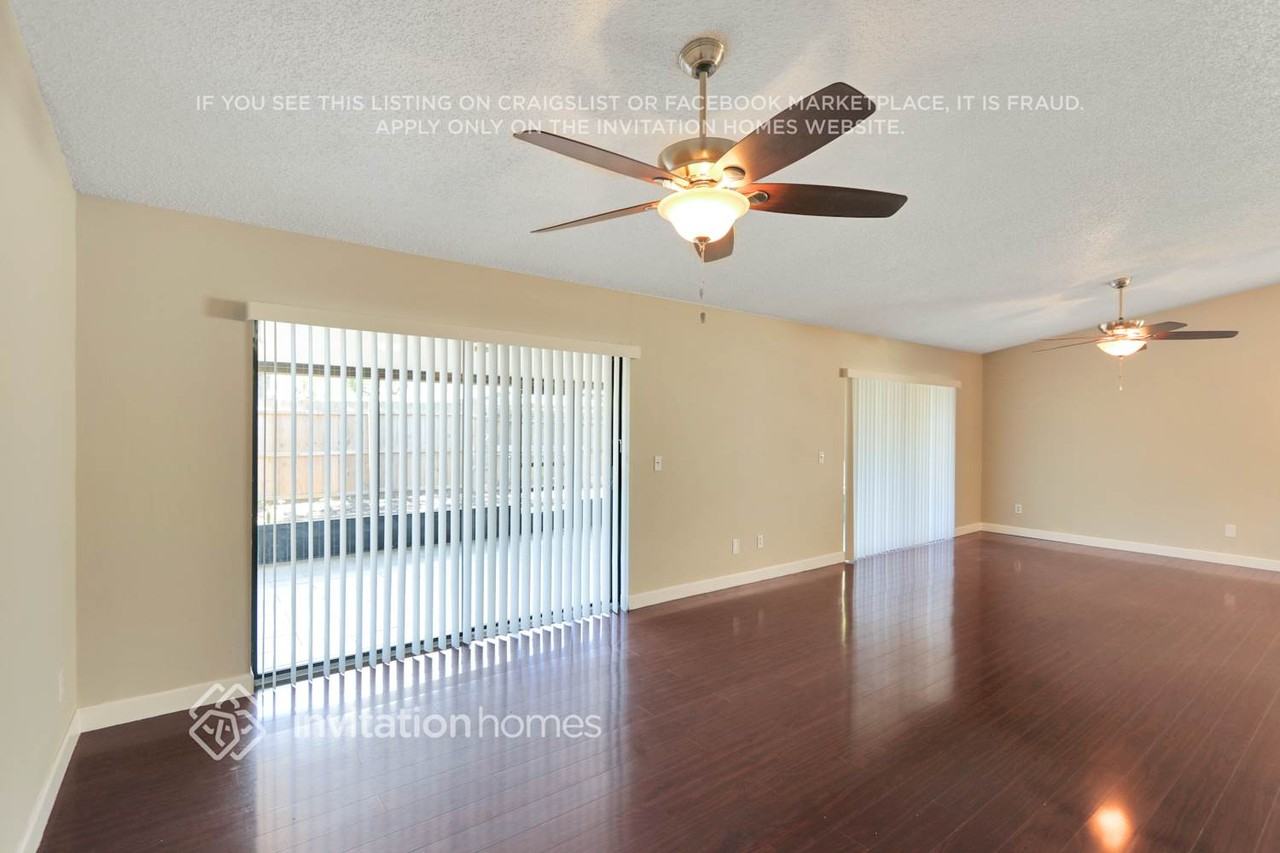 6708 Commodore Way - Photo 5 of 31