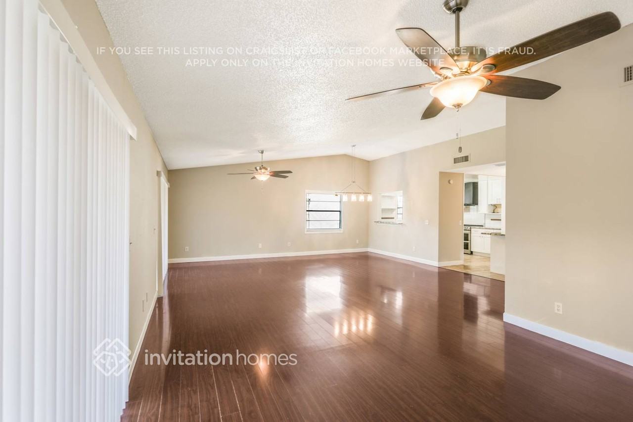 6708 Commodore Way - Photo 6 of 31